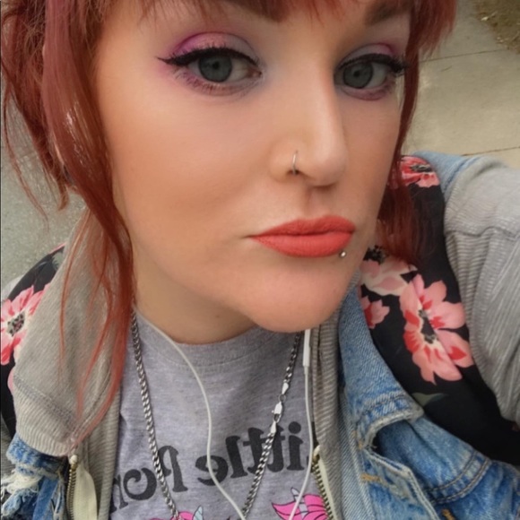 Meet your Posher, Shaine - Picture 3 of 6